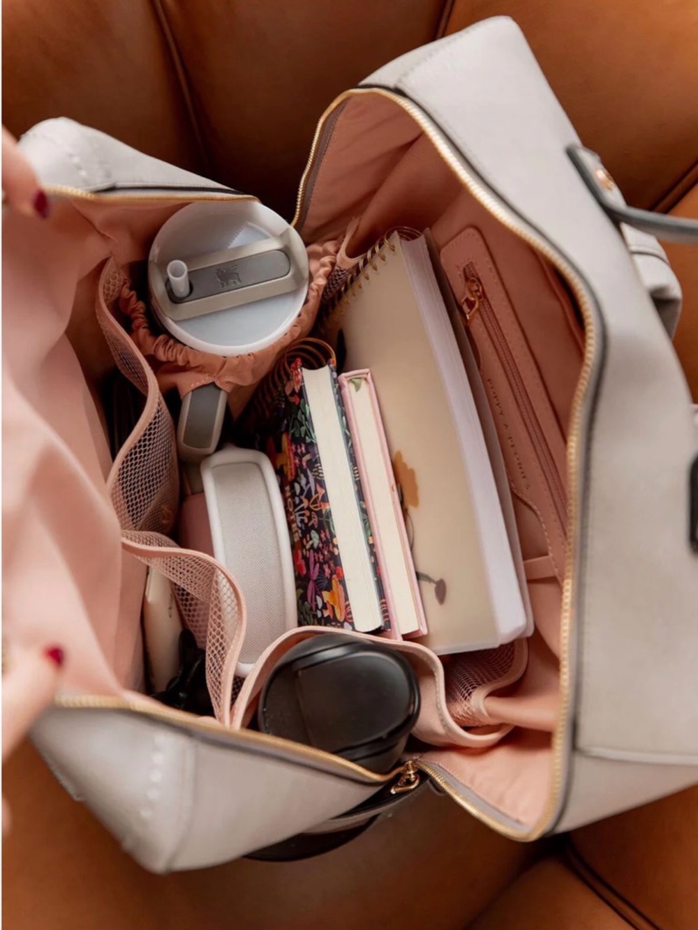 Poppy & Peonies Brand NWT Nomad Backpack in Berry. - Picture 5 of 10